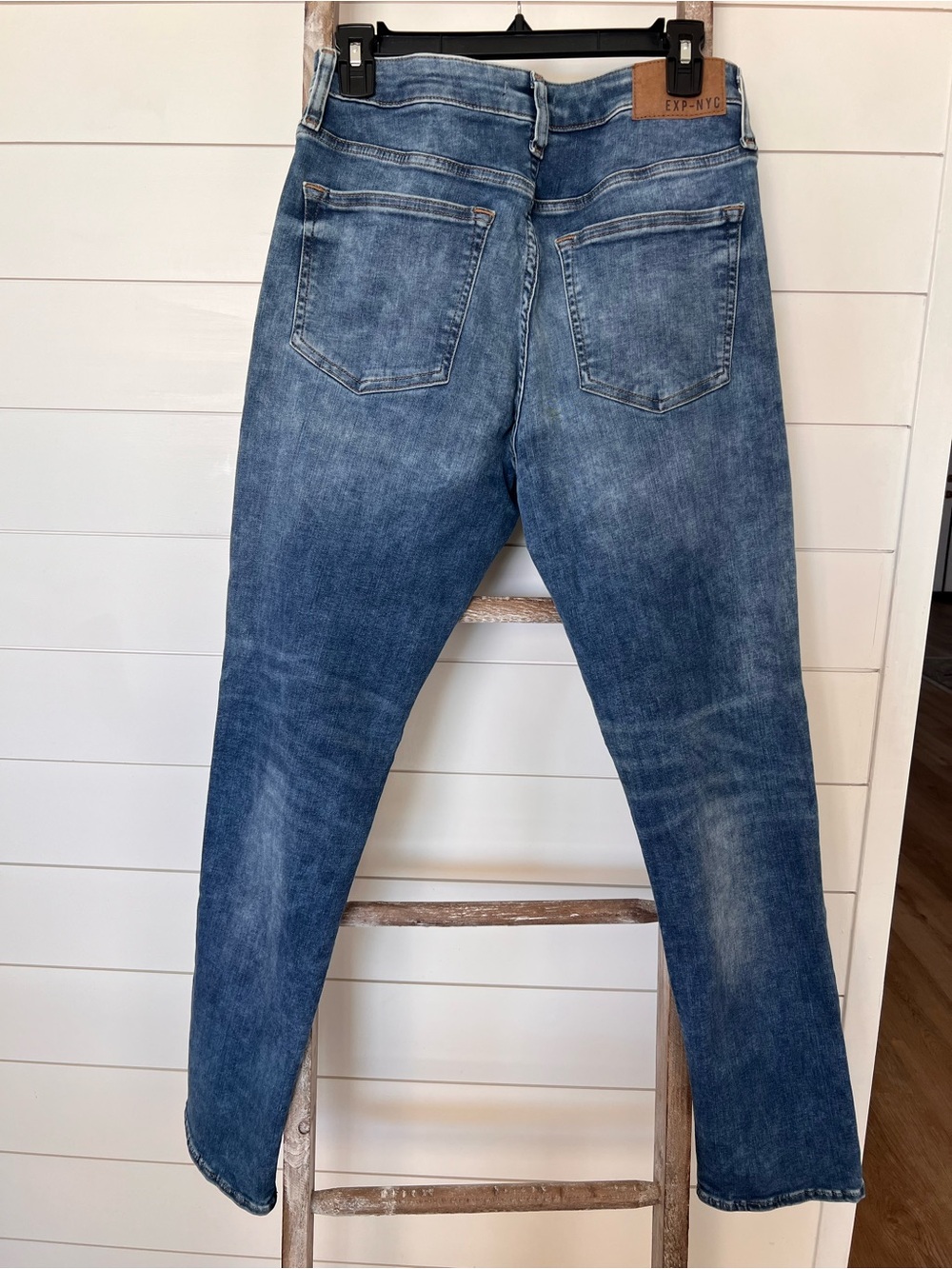 Express EXP-NYC Medium-Wash Jeans